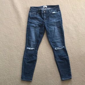 knee rip jeans